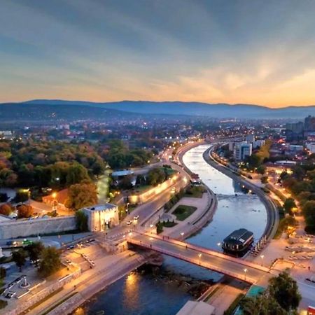 "My Life" Luxury River Apartments Ni المظهر الخارجي الصورة