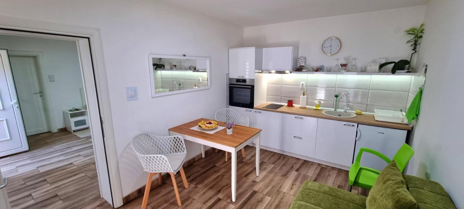 "My Life" Luxury River Apartments Ni المظهر الخارجي الصورة